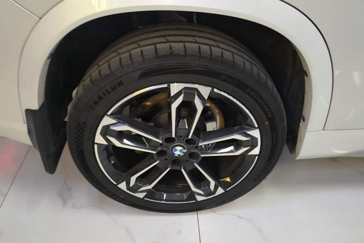 Used BMW X1 2023 sDrive25Li M Sport Package Right Rear Wheel Hub