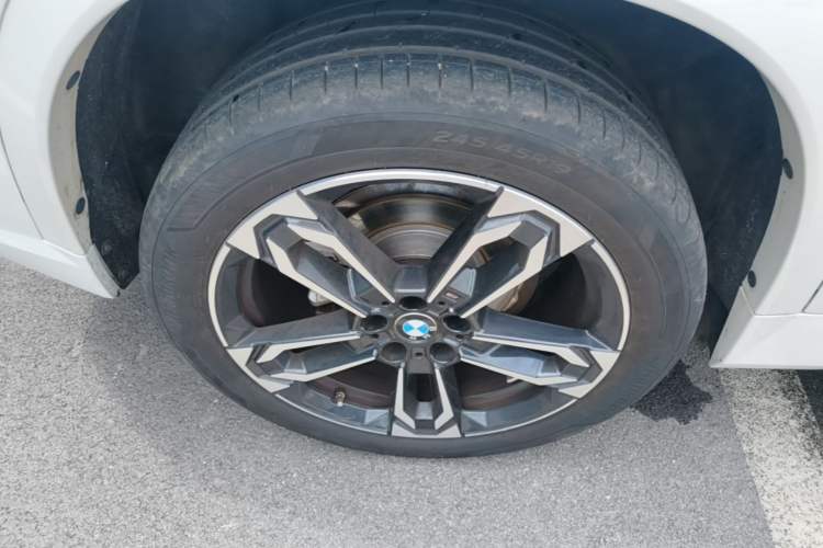 Used BMW X1 2023 sDrive25Li M Sport Package Right Rear Wheel Hub