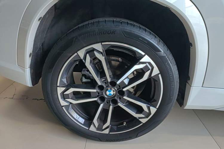 Used BMW X1 2023 sDrive25Li M Sport Package Right Rear Wheel Hub