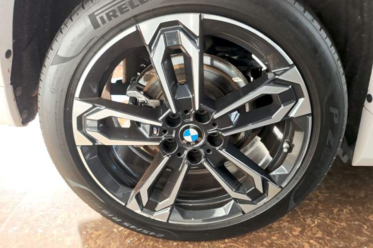 Used BMW X1 2023 sDrive25Li M Sport Package Right Rear Wheel Hub