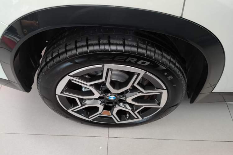 Used BMW X1 2023 sDrive25Li X Design Package Right Rear Wheel Hub