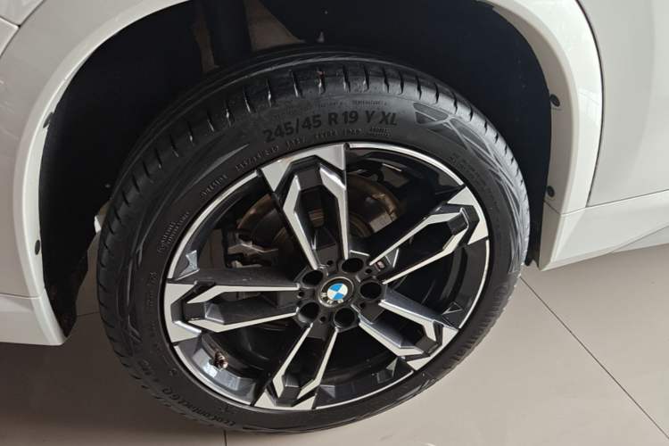 Used BMW X1 2023 sDrive25Li M Sport Package Right Rear Wheel Hub