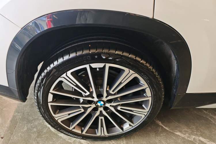 Used BMW X1 2023 xDrive25Li X Design Package Right Rear Wheel Hub