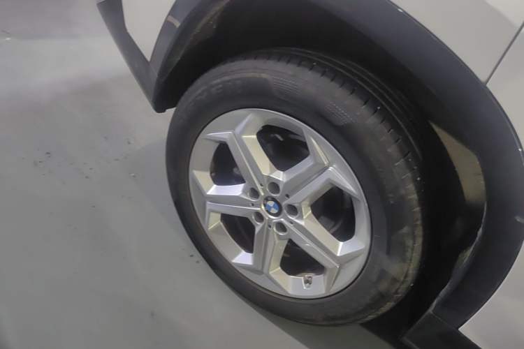 Used BMW X1 2023 sDrive20Li X Design Package Right Rear Wheel Hub