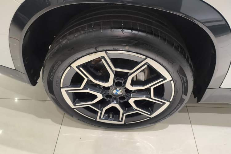 Used BMW X1 2023 sDrive25Li X Design Package Right Rear Wheel Hub