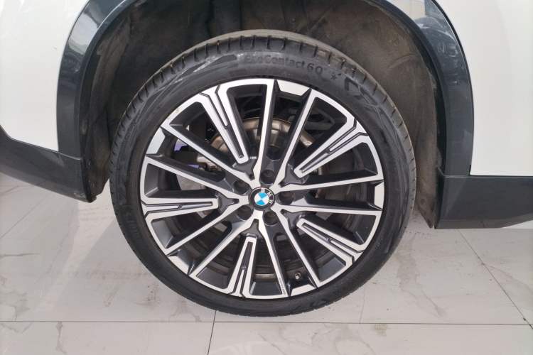 Used BMW X1 2023 xDrive25Li X Design Package Right Rear Wheel Hub