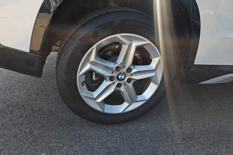 Used BMW X1 2023 sDrive20Li X Design Package Right Rear Wheel Hub