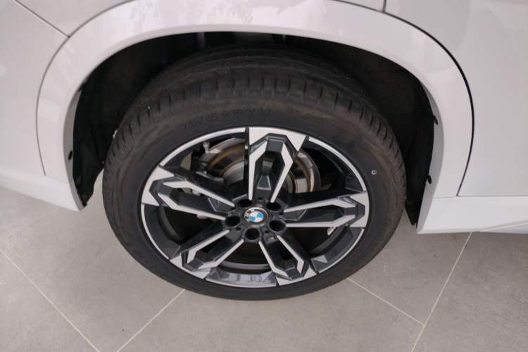 Used BMW X1 2023 sDrive25Li M Sport Package Right Rear Wheel Hub