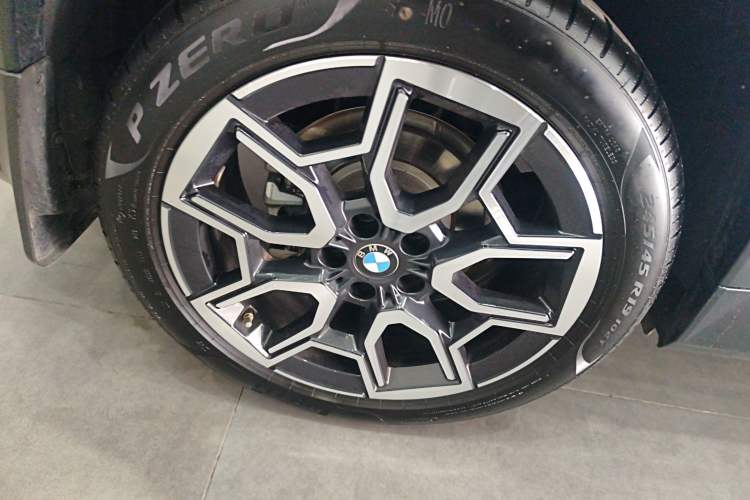 Used BMW X1 2023 sDrive25Li X Design Package Right Rear Wheel Hub
