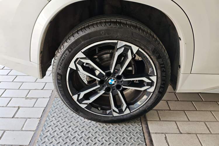 Used BMW X1 2023 sDrive25Li M Sport Package Right Rear Wheel Hub
