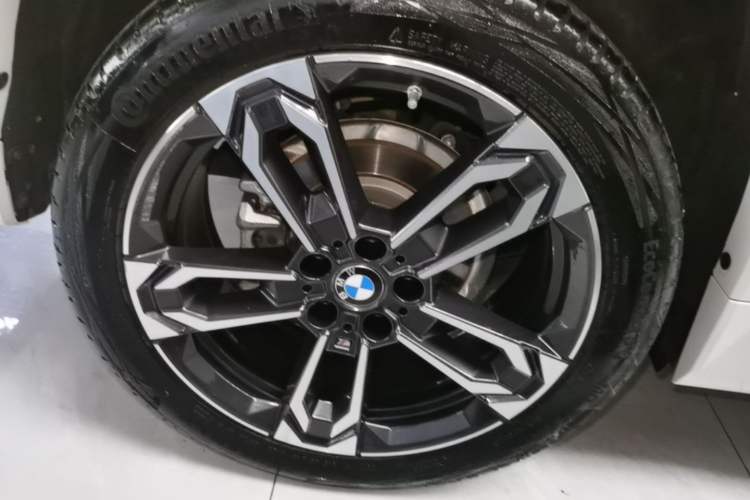 Used BMW X1 2023 sDrive25Li M Sport Package Right Rear Wheel Hub