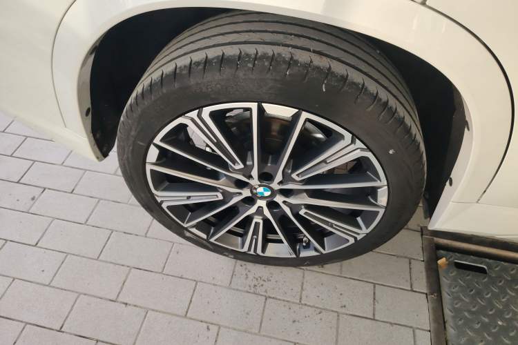 Used BMW X1 2023 xDrive25Li M Sport Package Right Rear Wheel Hub
