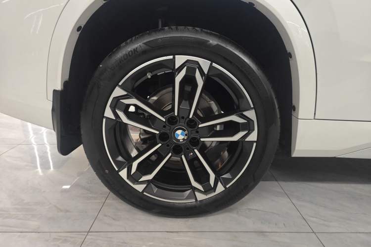 Used BMW X1 2023 sDrive25Li M Sport Package Right Rear Wheel Hub