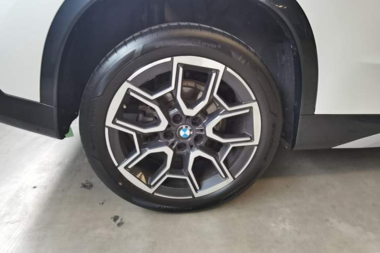 Used BMW X1 2023 sDrive25Li X Design Package Right Rear Wheel Hub
