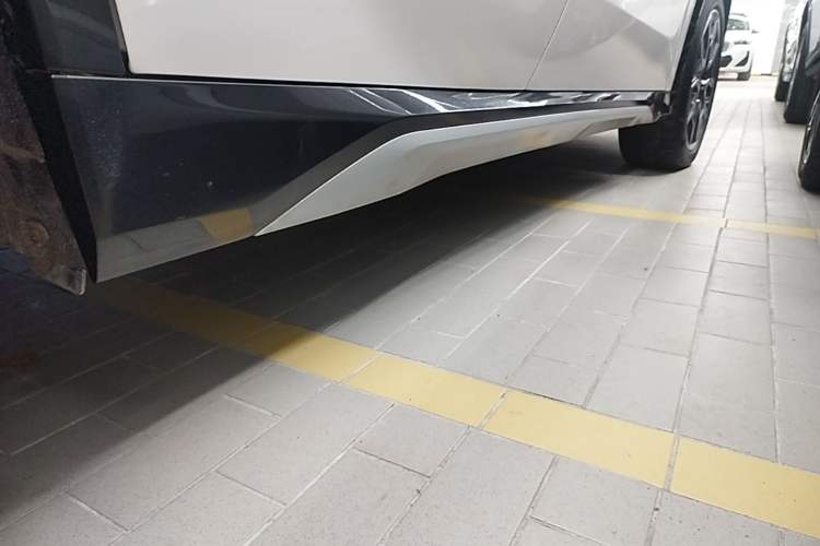 Used BMW X1 2023 sDrive25Li X Design Package Right Side Sill