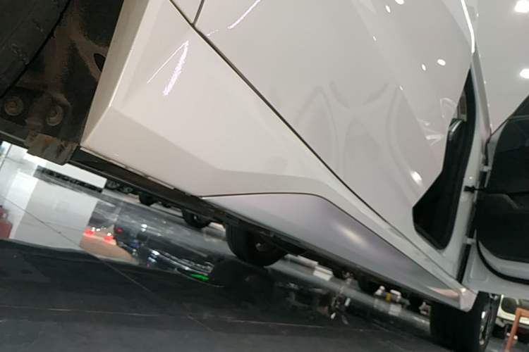 Used BMW X1 2023 sDrive25Li M Sport Package Right Side Sill