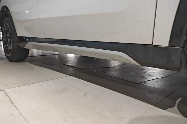 Used BMW X1 2023 sDrive25Li X Design Package Right Side Sill