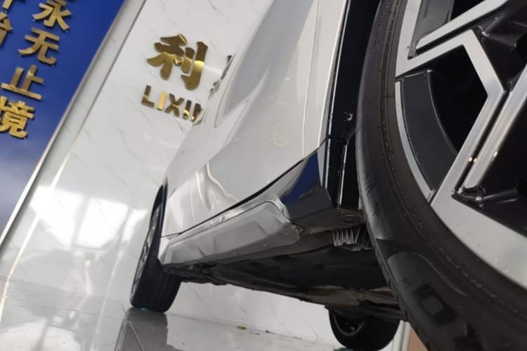 Used BMW X1 2023 sDrive25Li X Design Package Right Side Sill