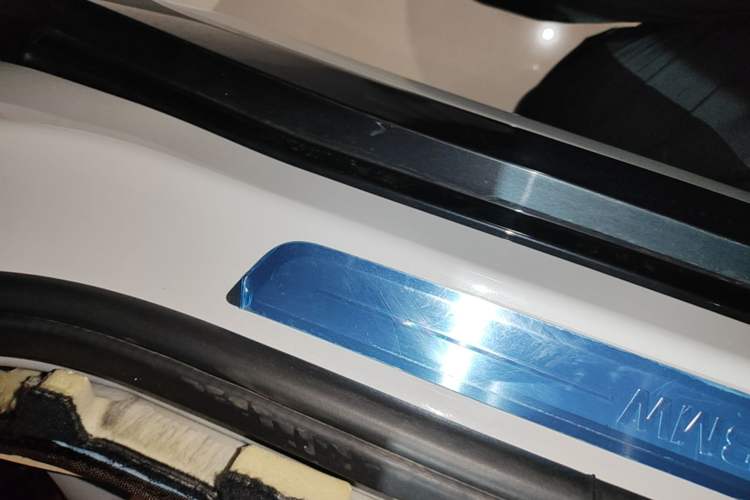 Used BMW X1 2023 sDrive25Li X Design Package Right Side Sill