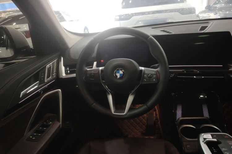 Used BMW X1 2023 sDrive25Li X Design Package Steering Wheel