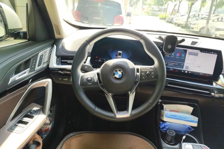 Used BMW X1 2023 sDrive25Li X Design Package Steering Wheel