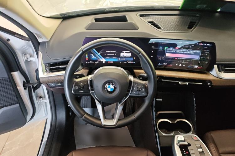Used BMW X1 2023 xDrive25Li X Design Package Steering Wheel