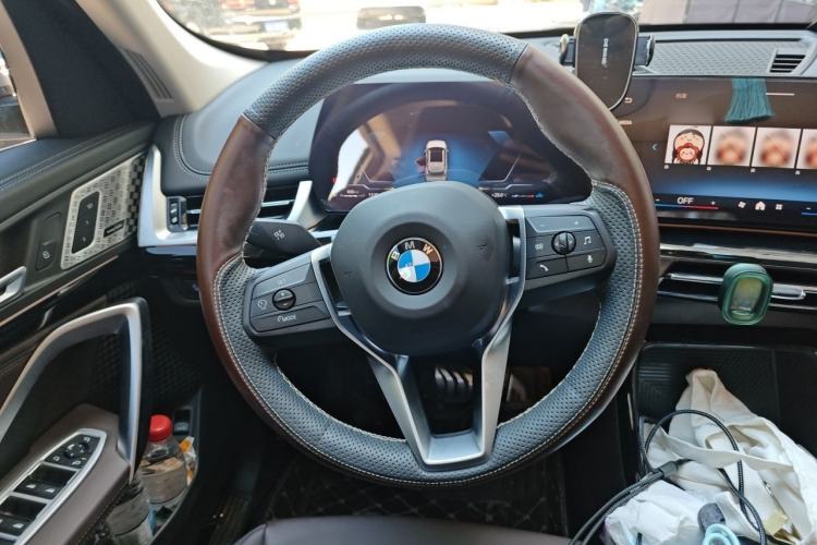 Used BMW X1 2023 sDrive20Li X Design Package Steering Wheel