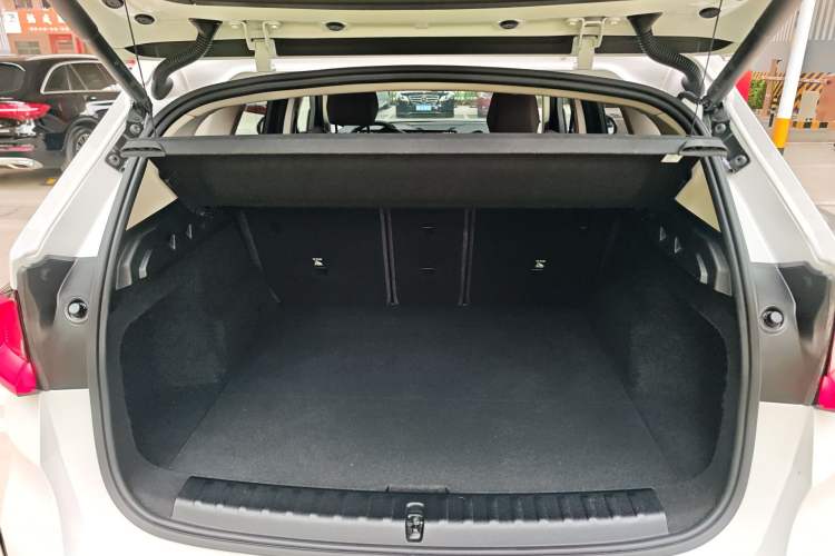 Used BMW X1 2023 sDrive25Li X Design Package Trunk