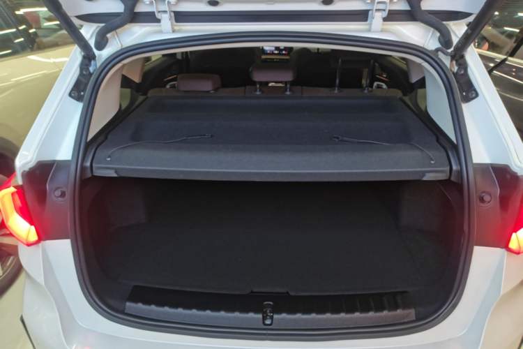 Used BMW X1 2023 xDrive25Li X Design Package Trunk