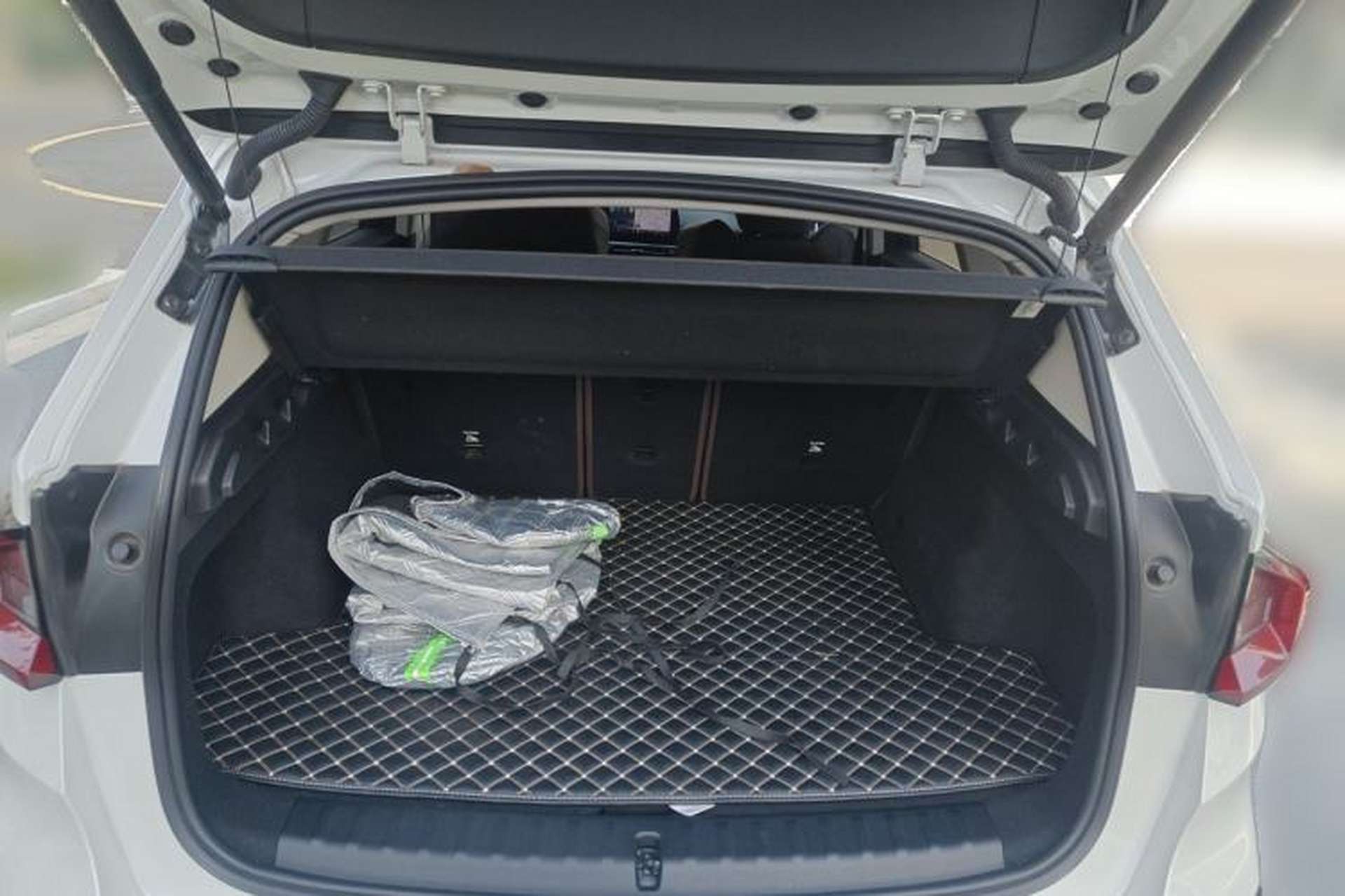 Used BMW X1 2023 sDrive25Li X Design Package Trunk