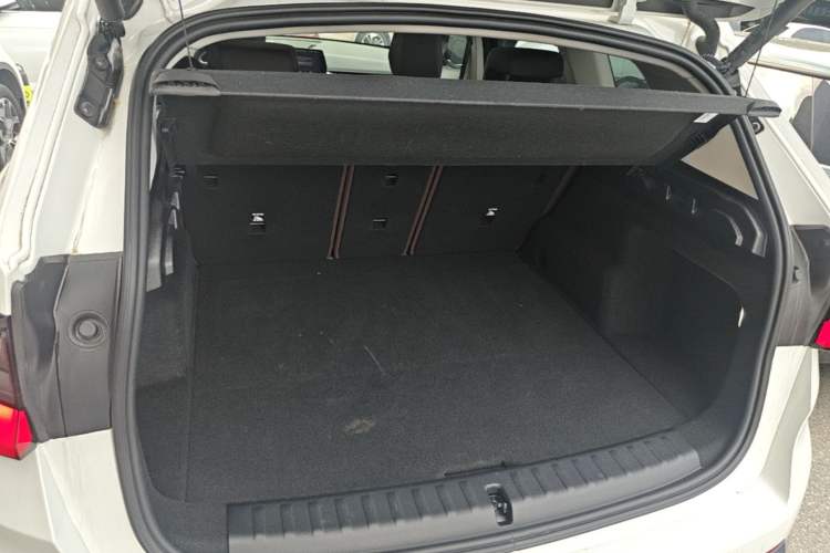 Used BMW X1 2023 sDrive25Li X Design Package Trunk