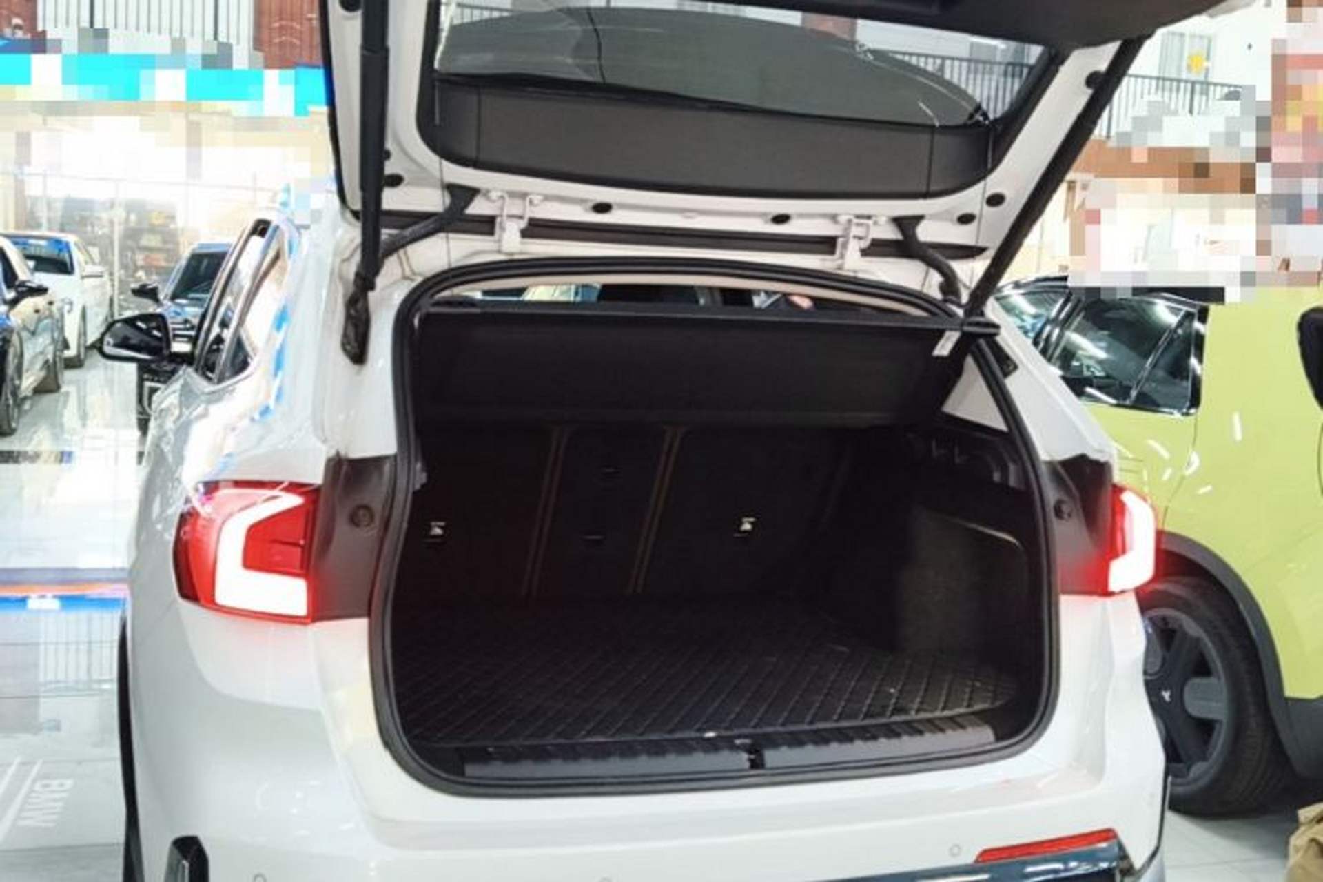 Used BMW X1 2023 sDrive25Li X Design Package Trunk