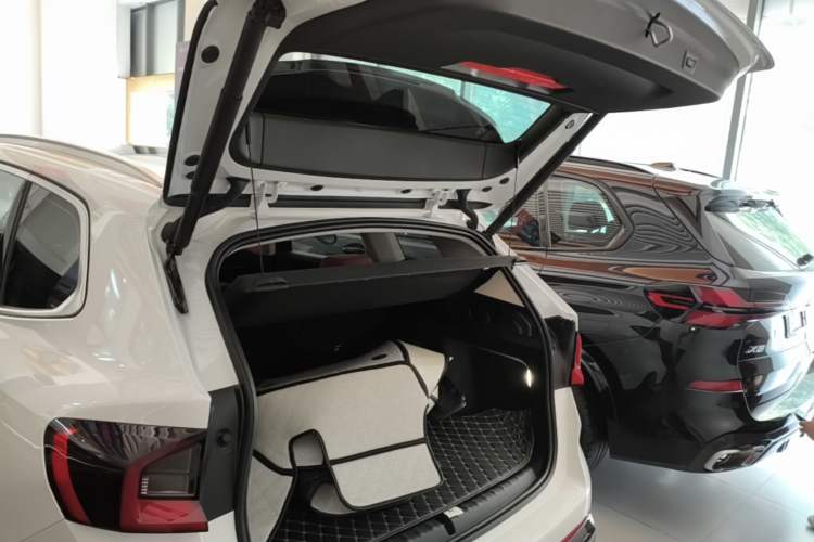 Used BMW X1 2023 sDrive25Li X Design Package Trunk