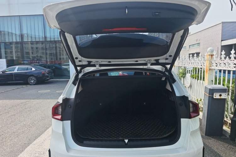 Used BMW X1 2023 sDrive20Li X Design Package Trunk