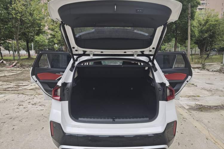 Used BMW X1 2023 xDrive25Li M Sport Package Trunk