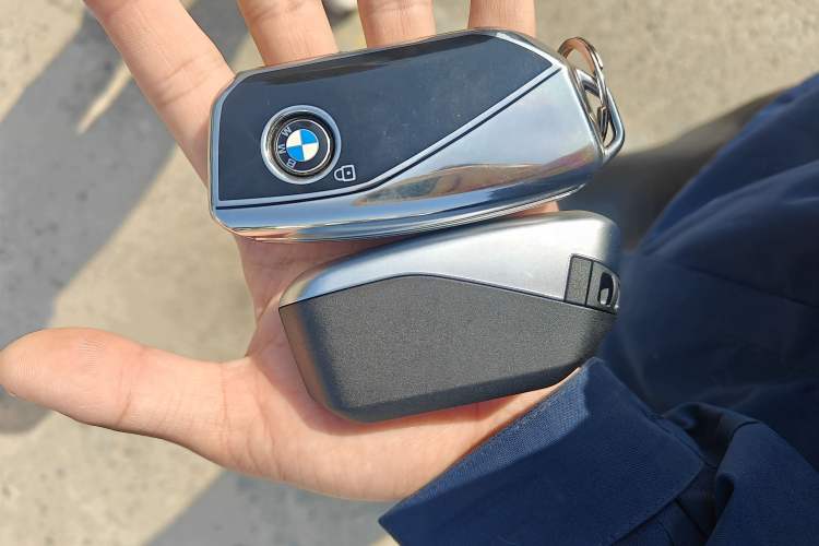 Used BMW X1 2023 sDrive20Li X Design Package Vehicle Key