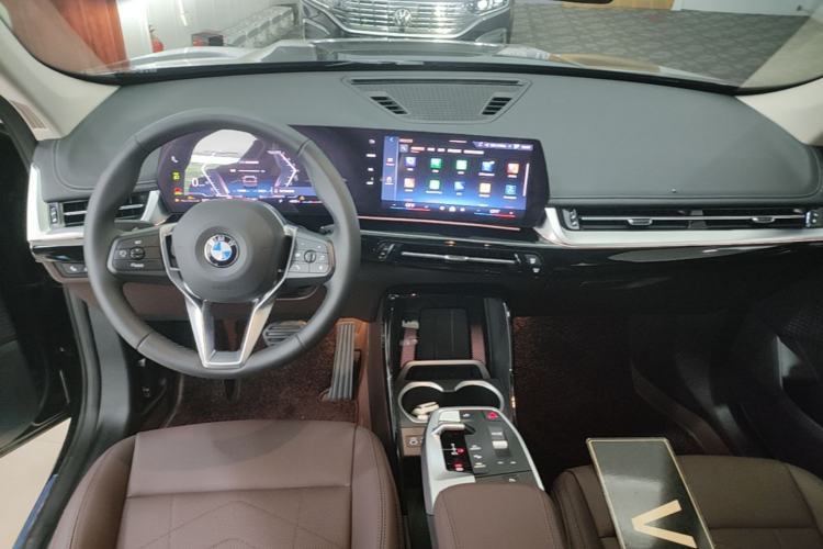 Used BMW X1 2024 sDrive25Li X Design Package Center Console