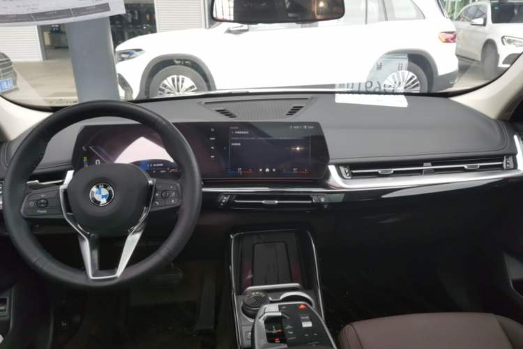 Used BMW X1 2024 sDrive25Li X Design Package Center Console