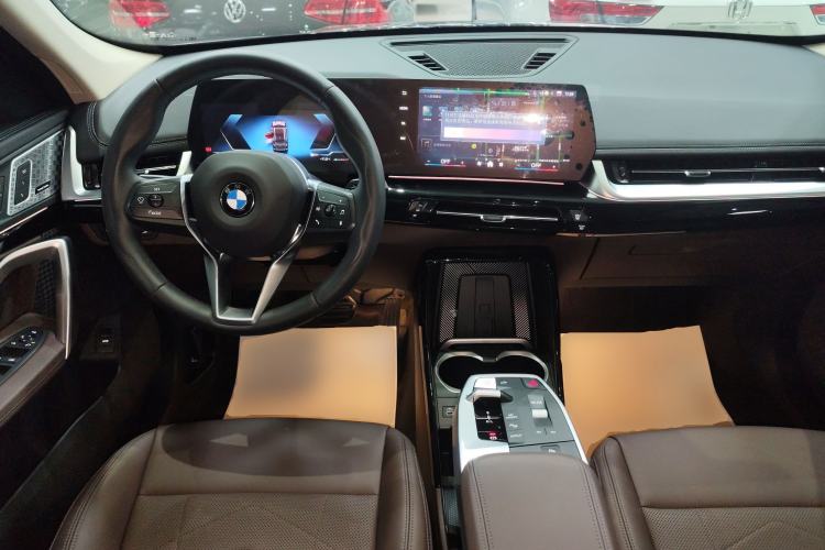 Used BMW X1 2024 sDrive25Li X Design Package Center Console