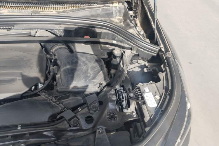Used BMW X1 2024 sDrive25Li X Design Package Engine Bay Left