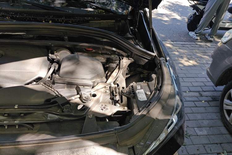 Used BMW X1 2024 sDrive25Li X Design Package Engine Bay Left