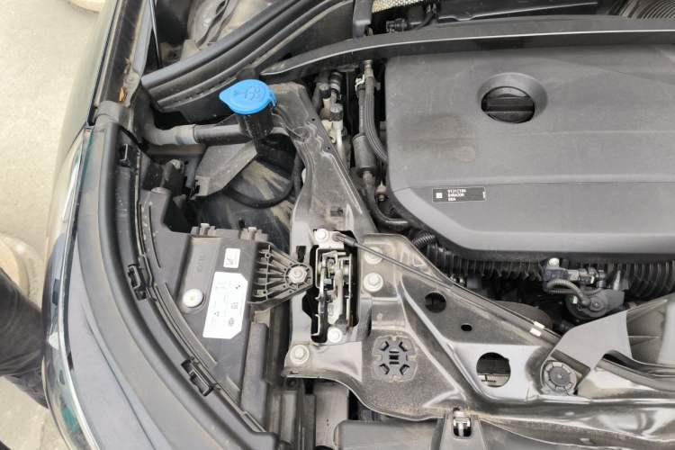 Used BMW X1 2024 sDrive25Li M Sport Package Engine Bay Right