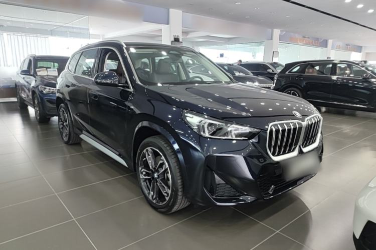 Used BMW X1 2024 sDrive25Li M Sport Package Front Right 45 Deg