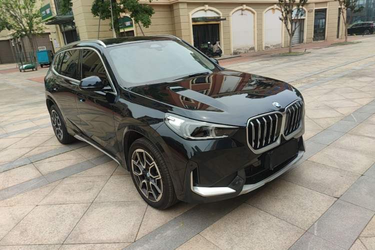 Used BMW X1 2024 sDrive25Li X Design Package Front Right 45 Deg