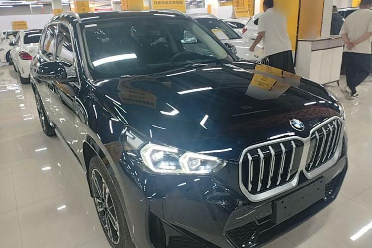 Used BMW X1 2024 sDrive25Li M Sport Package Front Right 45 Deg