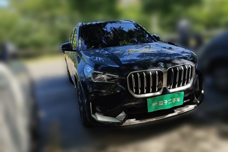 Used BMW X1 2024 sDrive25Li X Design Package Front Right 45 Deg