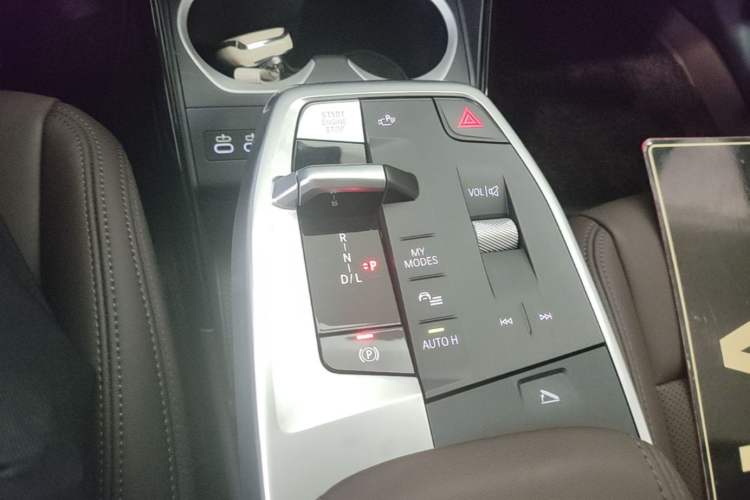 Used BMW X1 2024 sDrive25Li X Design Package Gear Lever