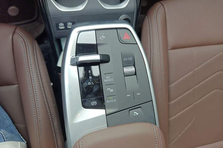 Used BMW X1 2024 sDrive25Li X Design Package Gear Lever