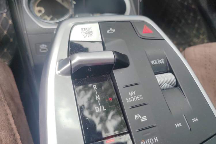 Used BMW X1 2024 sDrive25Li X Design Package Gear Lever
