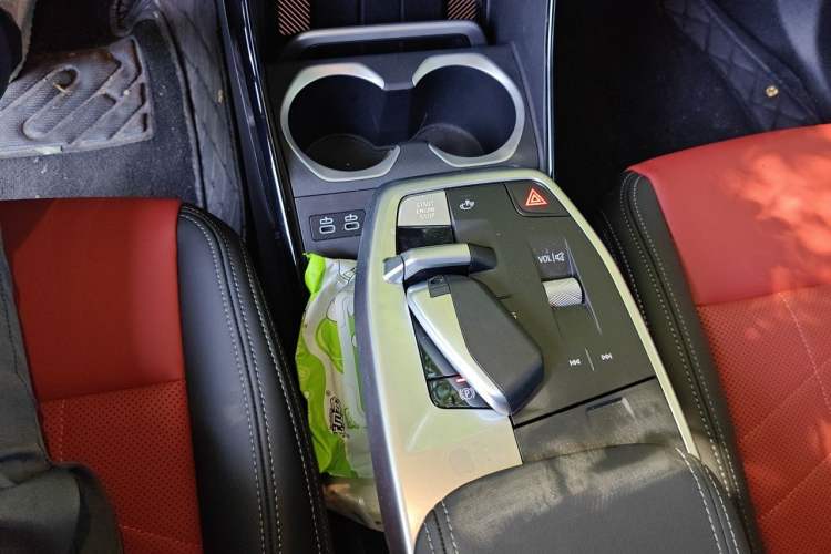 Used BMW X1 2024 sDrive25Li X Design Package Gear Lever
